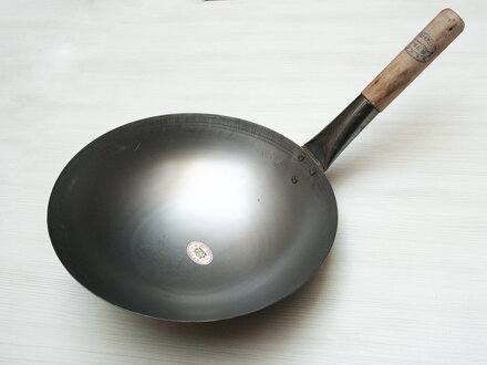 Chefshop Panvica Wok 30,5cm s drevenou rukoväťou (12")